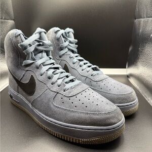 Size 10 - Nike Air Force 1 '07 High Dust